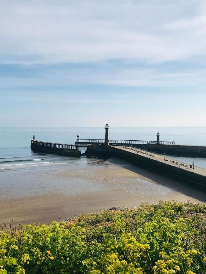 Low Tide Уитби Экстерьер фото